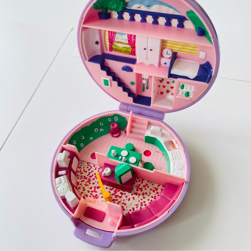 Polly Pocket Bluebird Vintage 1989 Polly’s Flat Compact Toy NO DOLLS Purple